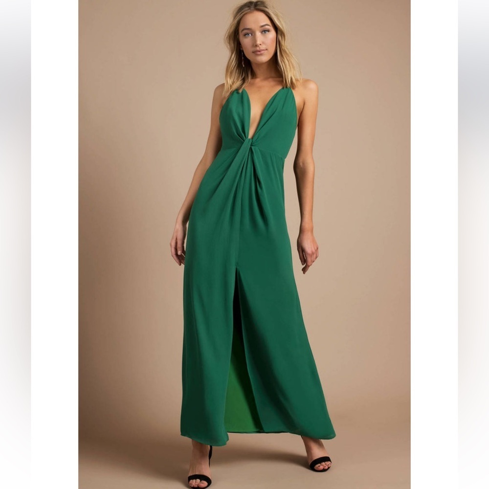 NWT! Tobi Green Formal Dress with Plunging Neckline and Center Slit - size L